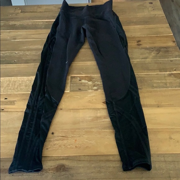 ALO Yoga Pants - Alo yoga black leggings